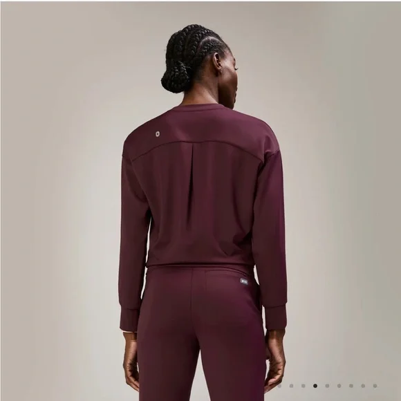 Figs Cornelia FORMx Crewneck Scrub Top - Picture 4 of 12